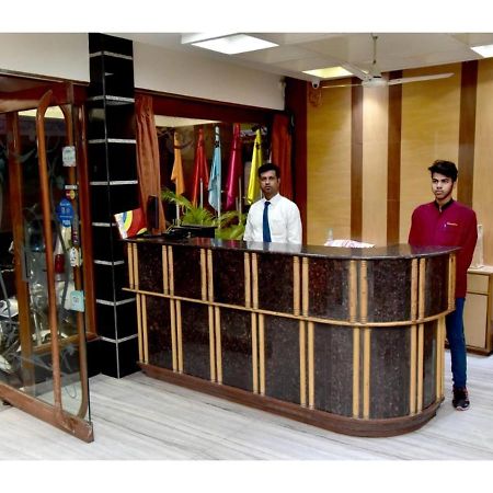 Hotel Dwarka, Nagpur Exterior photo